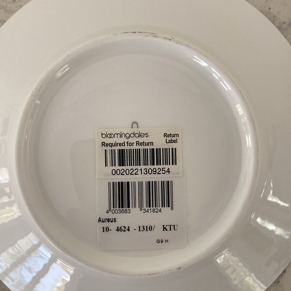 Villeroy & Boch Bone China Set - Picture 5 of 10